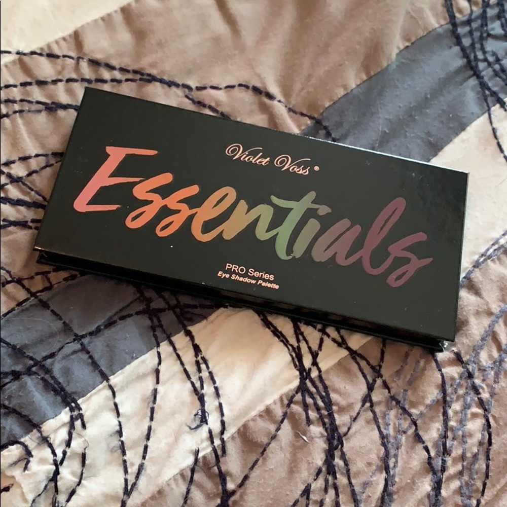 Violet Voss essentials